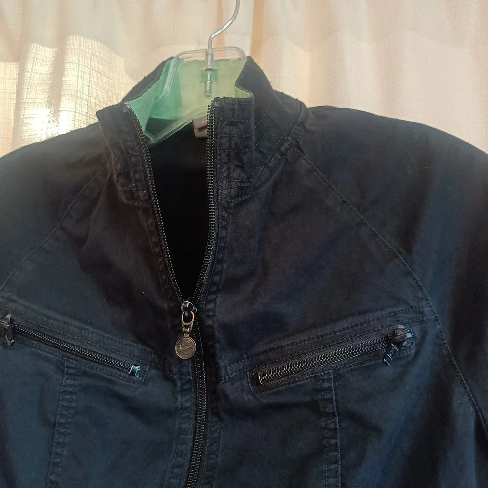 Nike Play Up Jacket Women's Size‎ S Full Zip Pockets Ribbon Trim Green Accent